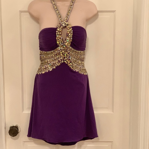 Terani Couture Dresses & Skirts - Terani Couture short bead keyhole purple dress